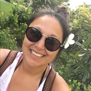 Meet your Posher, Ashley